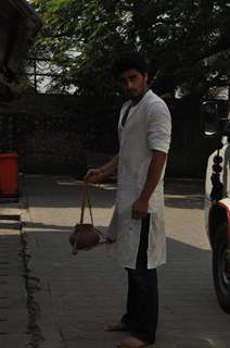 Arjun Kapoor at Mona Kapoor's funeral at Pawan Hans