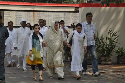 Indian Bollywood Producer Mona Kapoor's funeral at Pawan Hans