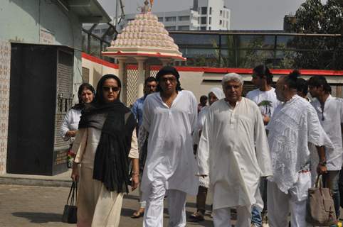 Ranjit and Javed Akhtar at Mona Kapoor's funeral at Pawan Hans