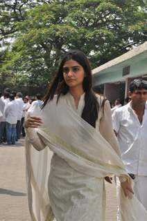 Sonam Kapoor at Mona Kapoor's funeral at Pawan Hans