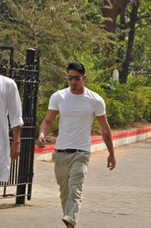 Prateik Babbar at Mona Kapoor's funeral at Pawan Hans