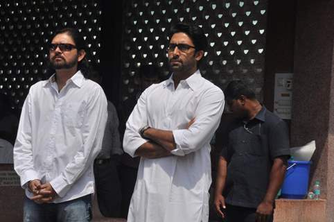 Abhishek Bachchan at Mona Kapoor's funeral at Pawan Hans