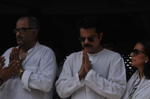 Boney Kapoor and Anil Kapoor at Mona Kapoor's funeral at Pawan Hans