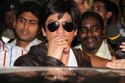 Shahrukh Khan arrived at Mumbai airport from London