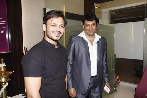 Vivek Oberoi at launch of Welcare Dental Clinic