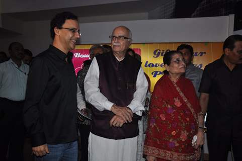 Vidhu Vinod Chopra and LK Advani at premiere of film Parinda at PVR