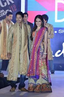 Shreyas Talpade and Shazahn Padamsee of Housefull 2 at fashion show