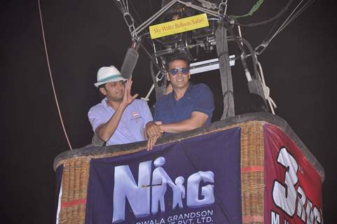 Akshay Kumar and Ritesh Deshmukh at air balloon music promotion of Housefull 2