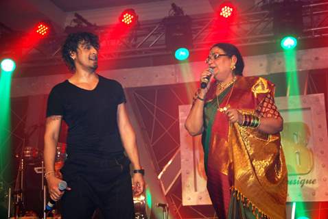 Sonu Nigam and Usha Uthup at Gitanjali Le Club Musique