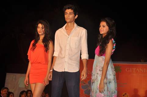 Celebs on the ramp at GR8! Fashion Walk for the Cause Beti