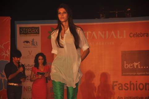 GR8! Fashion Walk for the Cause Beti by Television Sitarre