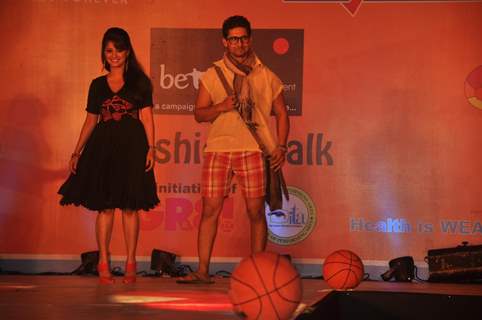 Adaa Khan and Ravi Dubey at GR8! Fashion Walk for the Cause Beti by Television Sitarre