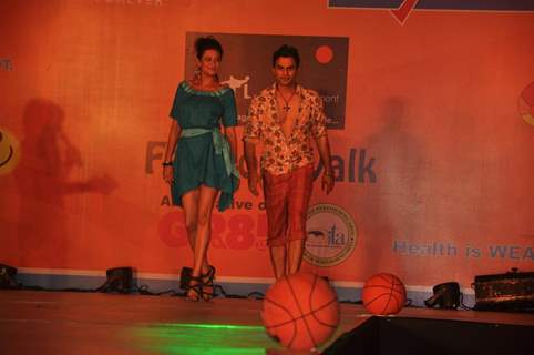 Jasveer Kaur and Amit Dholawat at GR8! Fashion Walk for the Cause Beti by Television Sitarre