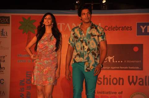 Chahat Khanna and Mahesh Shetty at GR8! Fashion Walk for the Cause Beti by Television Sitarre