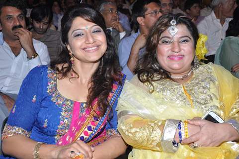 Akruti Mistry and Dolly Bindra at Punjabi Icon Awards