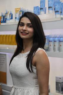 Prachi Desai launches Neutrogena's products