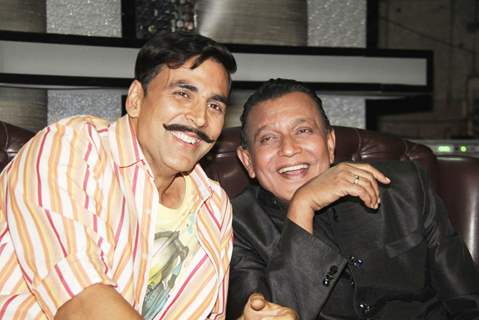 Akshay Kumar promotes Rowdy Rathore on Dance India Dance Season 3 sets at Famous Studios in Mahalaxmi, Mumbai