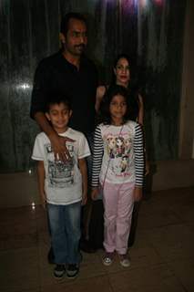 Vishwajeet Pradhan with wife and kids at Golden Achiever Awards 2012