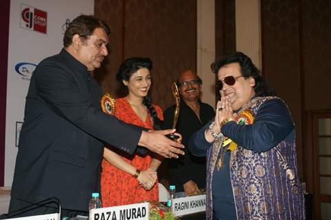 Raza Murad, Ragini Khanna, Bappi Lahiri and Avtaar Gill at Golden Achiever Awards 2012