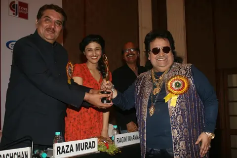 Raza Murad, Ragini Khanna, Bappi Lahiri and Avtaar Gill at Golden Achiever Awards 2012