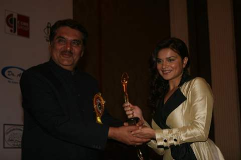 Raza Murad and Aashka Goradia at Golden Achiever Awards 2012