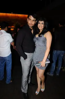 Vivian Dsena and Vahbbiz Dorabjee at Launch of Marinating Films Calendar 2012