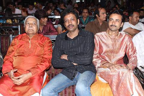 Ustad Ghulam Mustafa, Murtuza Mustafa and Qadri Mustafa at Pehli Nazar Music Album Launch