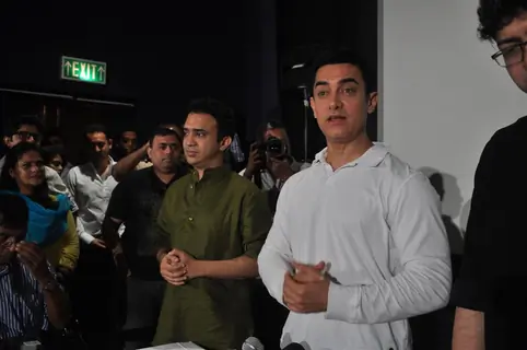 Aamir Khan during his first Television Reality Show unveiled with the song of “Satyamev Jayate Satyamev Jayate”