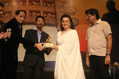 Asha Parekh, Kailash Masoom, Shakeel Saifi at Dadasaheb Ambedkar Awards