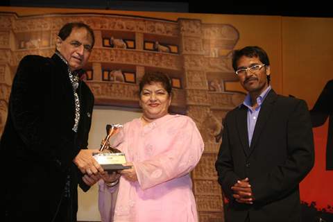 Kailash Masoom, Saroj Khan and Shakeel Saifi at Dadasaheb Ambedkar Awards