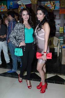 Shazahn Padamsee at Bollywood Striptease book reading,  Landmark in Mumbai. .