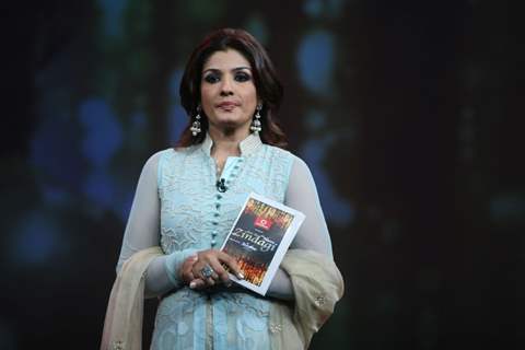 Raveena Tandon on the sets of Isi Ka Naam Zindagi