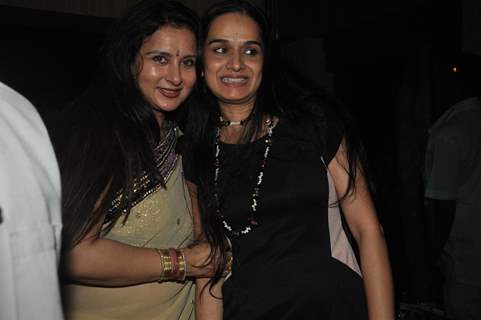 Poonam Dhillon with Shivangi Kapoor at Poonam Dhillon's Birthday Bash