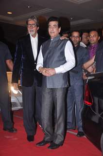 Amitabh Bachchan and Jeetendra at Bappa Lahiri and Taneesha Verma Wedding Reception