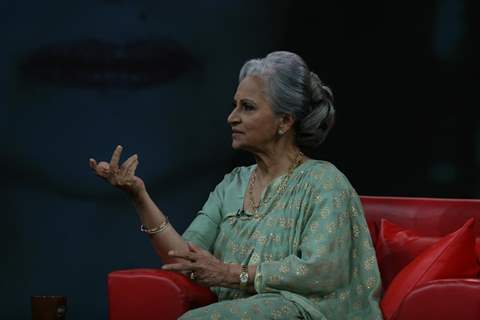 Waheeda Rehman on the sets of Isi Ka Naam Zindagi