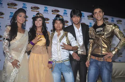 Rajasmita, Pradeep Gurune, Mohena, Raghav Crocroaz & Sanam Johar at Dance India Dance grand finale
