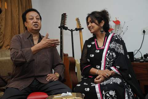 Bhupinder and Mitali Singh at rehersal for the upcoming music album 'Aksar' in Mumbai