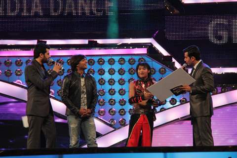 Terence Lewis, Pradeep Gurune and Jay Bhanusali at Dance India Dance Season 3 Grand Finale in Mumbai