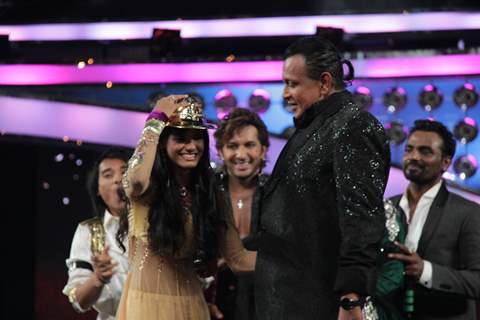 Rajasmita Kar, Mithun Chakraborty, Terence Lewis & Remo at Dance India Dance Season 3 Grand Finale