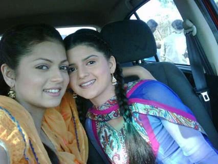 Drashti Dhami with Trishikha Tripathi