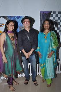 Vinay Pathak inaugurates Art Show by Varsha Vyas & Neeta Pathare