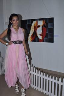 Vinay Pathak inaugurates Art Show by Varsha Vyas & Neeta Pathare at Nehru Centre in Worli, Mumbai