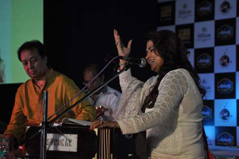 Bhupinder Singh and Mitali Singh at the launch of Gulzar's Album 'Aksar'