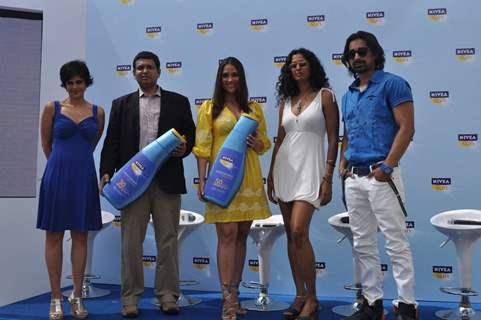 Mandira Bedi, Lara Dutta, Sheetal Mallar and Ranvijay Singh at Launch of NIVEA Sun in India