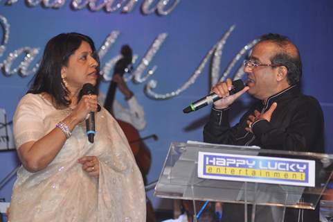 Suresh Wadkar and Kavita Krishnamurthy at Laxmikant Pyarelal night