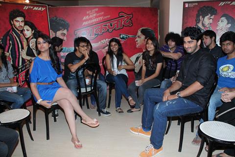 Parineeti Chopra and Arjun Kapoor at Ishaqzaade debate