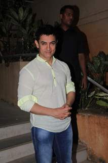 Aamir Khan holds press meet regarding his TV show Satyamev Jayate at his house on sunday