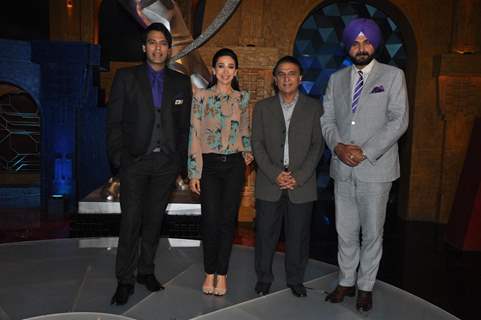 Karisma Kapoor, Samir Kochchar, Sunil Gavaskar and Navjot Singh Sidhu at IPL Extra Innings