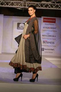 Bollywood Celebs at Cotton Fashion Show