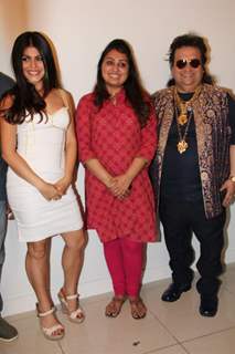 Shenaz Treasurywala, Pooja Gujral and Bappi Lahiri at Mahurat of film Main Aur Mr. Riight